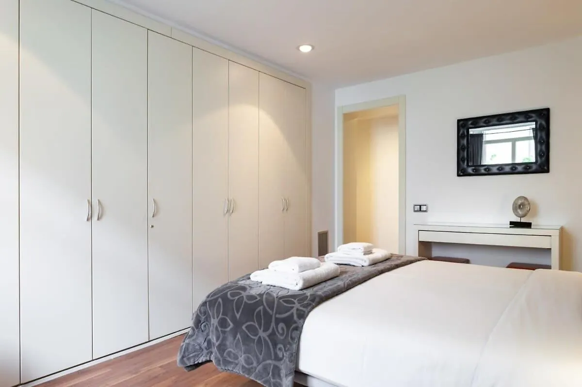 Placa Catalunya 3Bedroom Duplex With Balcony