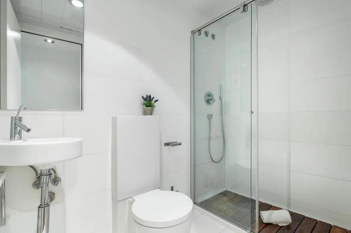 ברצלונה Placa Catalunya Incredible 3Bedroom Duplex With Balcony